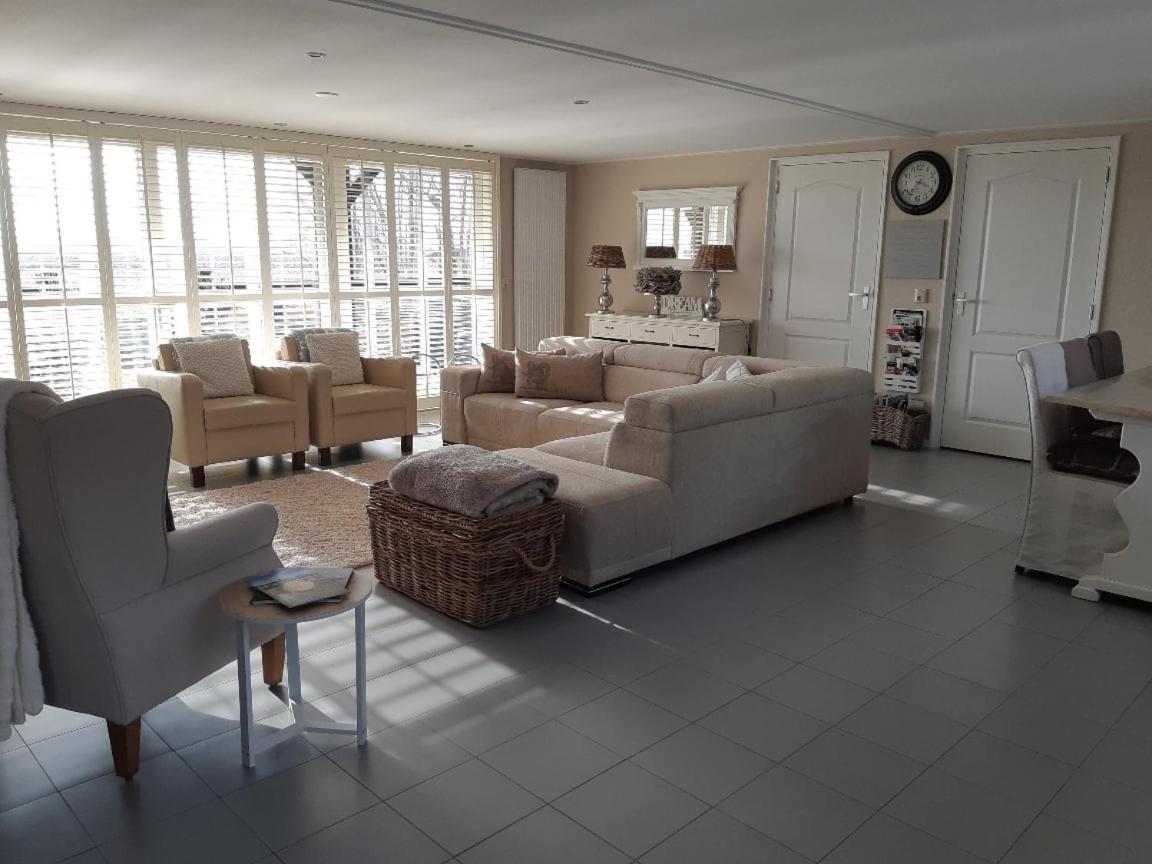 Wol Thus Villa Paesens ภายนอก รูปภาพ